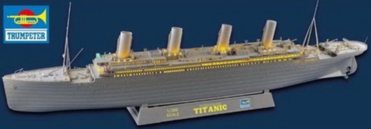 R.M.S. Titanic, Neuheit 2020 mit Beleuchtung, limi