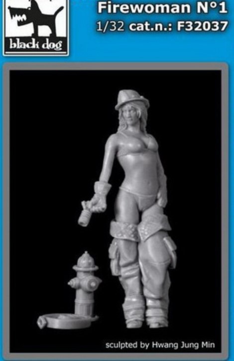 Firewoman No.1, Resin-Figur